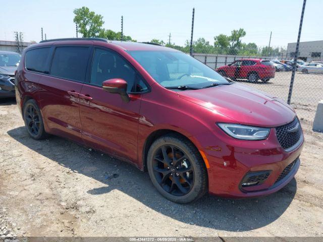  Salvage Chrysler Pacifica