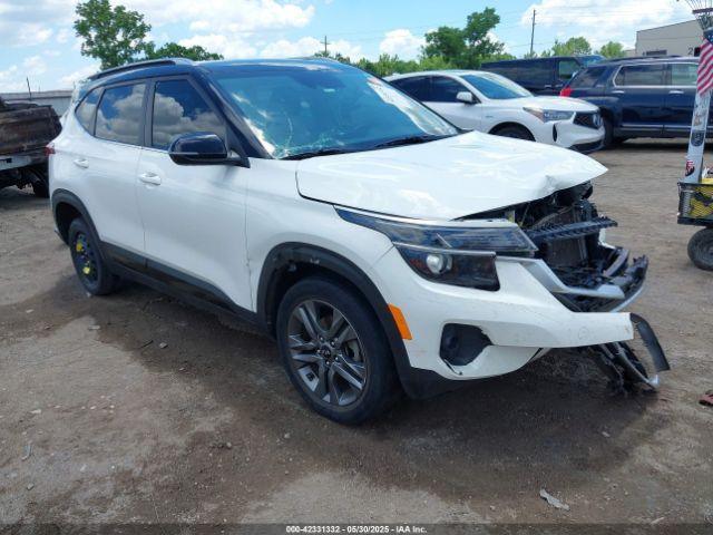  Salvage Kia Seltos
