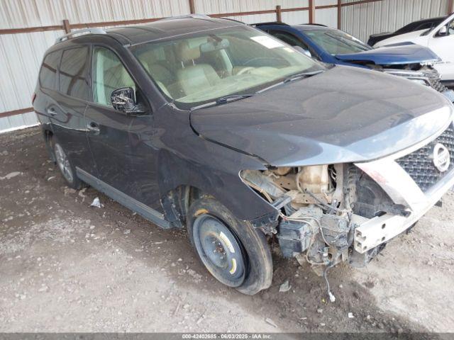  Salvage Nissan Pathfinder