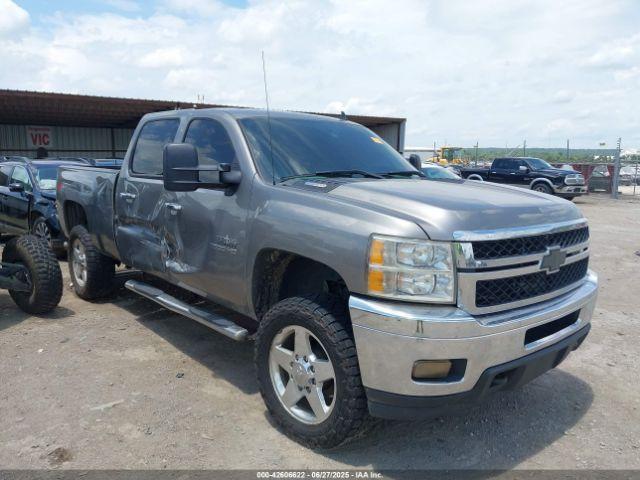  Salvage Chevrolet Silverado 2500