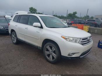  Salvage Toyota Highlander