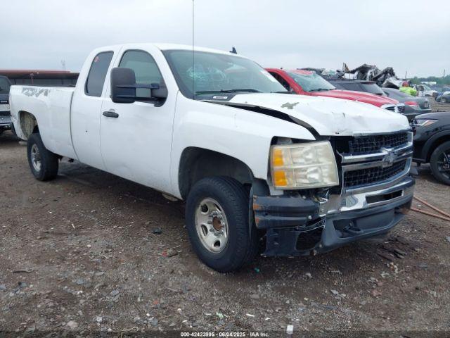  Salvage Chevrolet Silverado 2500