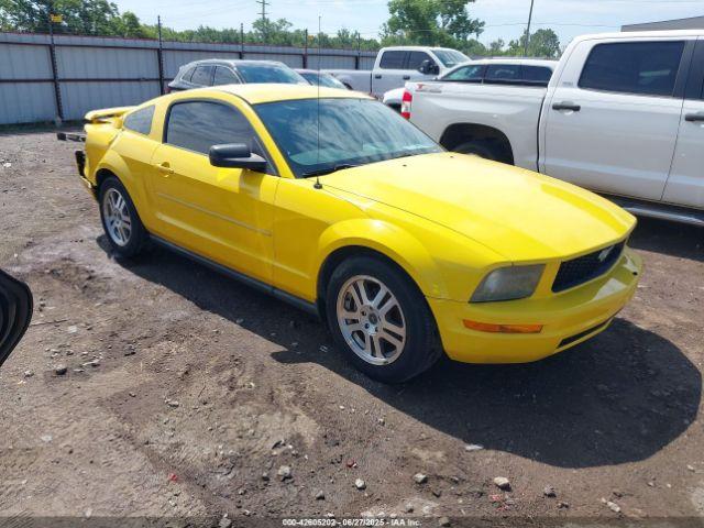  Salvage Ford Mustang