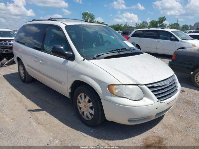  Salvage Chrysler Town & Country