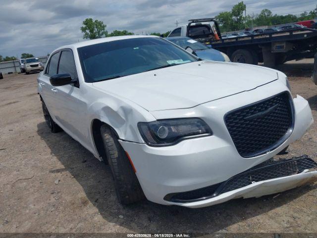  Salvage Chrysler 300