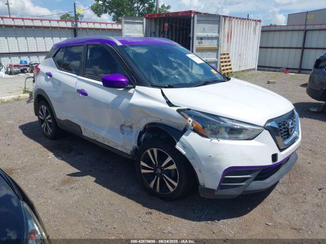  Salvage Nissan Kicks