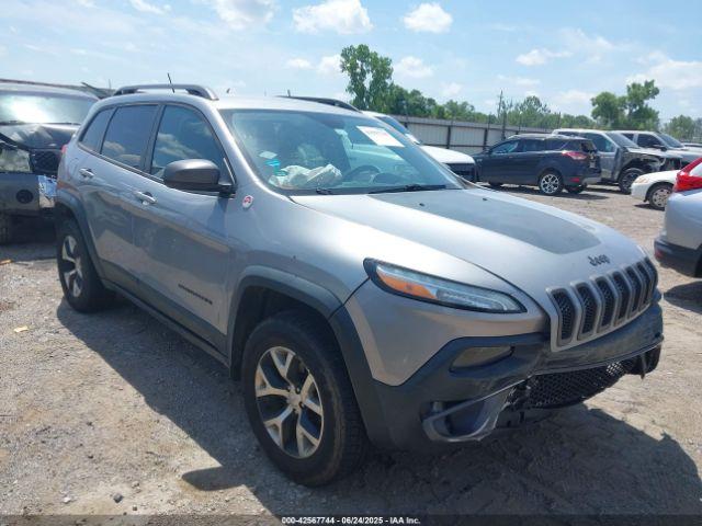  Salvage Jeep Cherokee