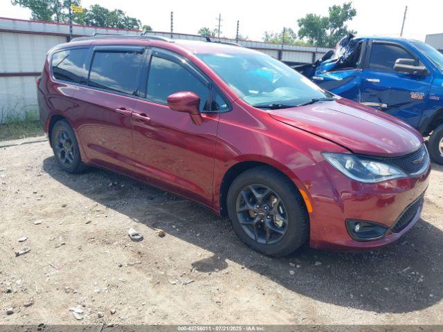  Salvage Chrysler Pacifica