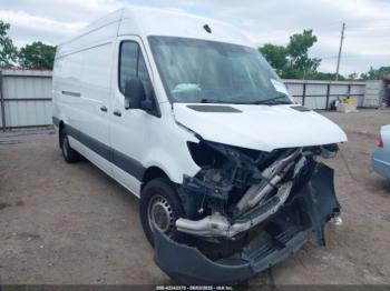  Salvage Mercedes-Benz Sprinter 2500