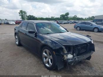  Salvage Chrysler 300