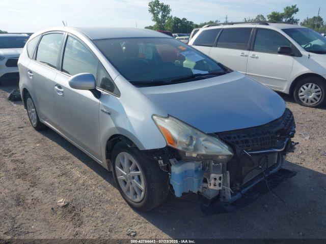  Salvage Toyota Prius v
