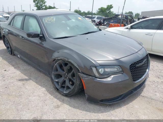  Salvage Chrysler 300