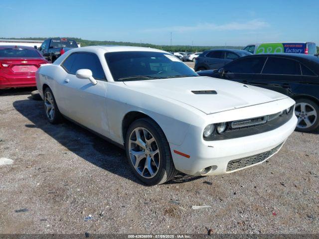  Salvage Dodge Challenger