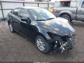  Salvage Toyota Yaris