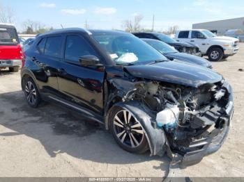  Salvage Nissan Kicks