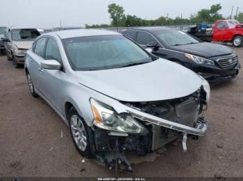  Salvage Nissan Altima