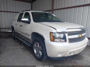  Salvage Chevrolet Avalanche