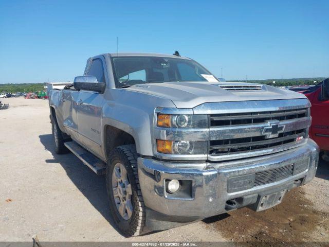  Salvage Chevrolet Silverado 2500