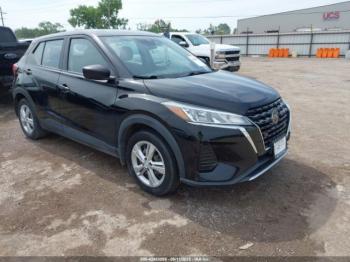  Salvage Nissan Kicks