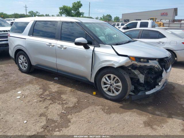  Salvage Kia Carnival