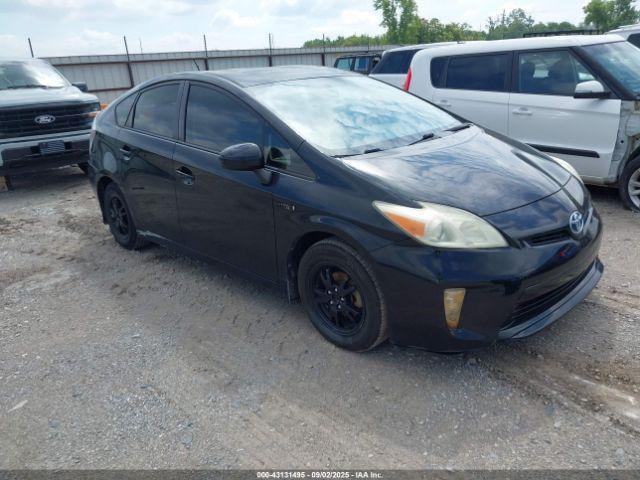  Salvage Toyota Prius