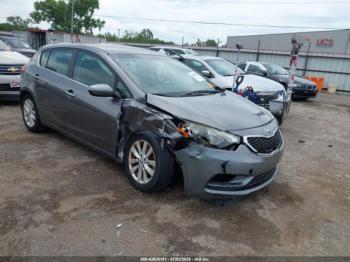  Salvage Kia Forte