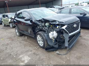  Salvage Hyundai TUCSON
