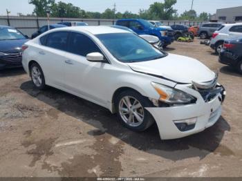  Salvage Nissan Altima