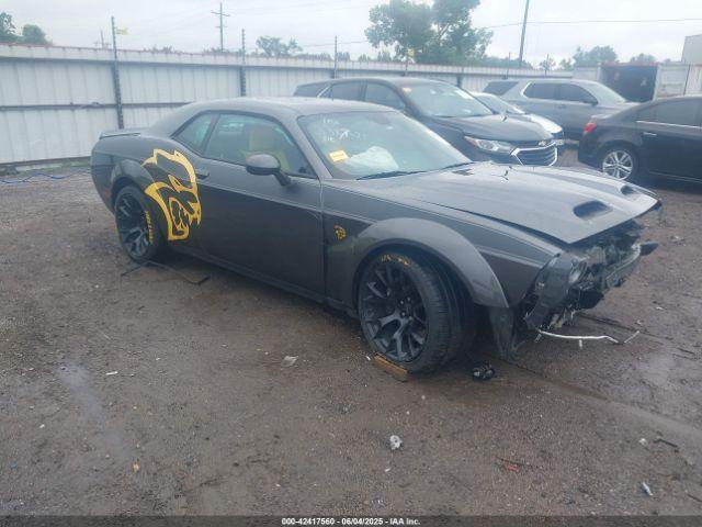  Salvage Dodge Challenger