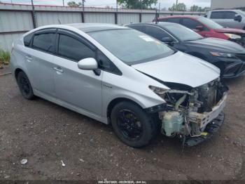  Salvage Toyota Prius