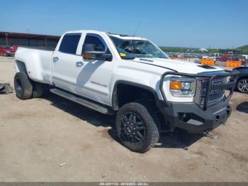  Salvage General Motors Sierra 3500HD