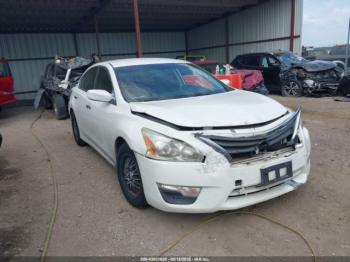  Salvage Nissan Altima