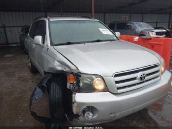  Salvage Toyota Highlander