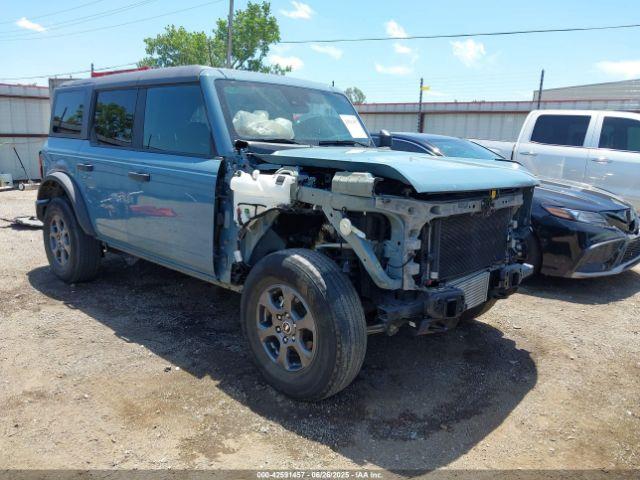  Salvage Ford Bronco