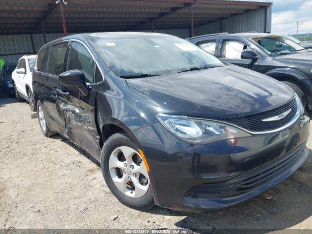  Salvage Chrysler Pacifica