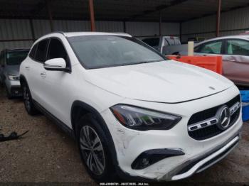  Salvage Mercedes-Benz GLA