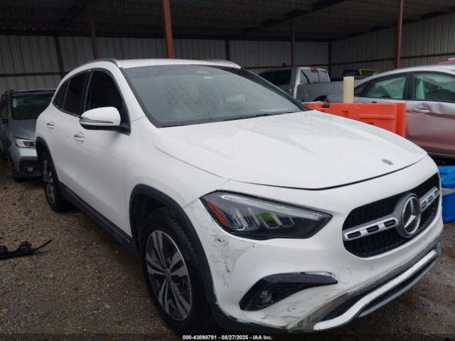  Salvage Mercedes-Benz GLA