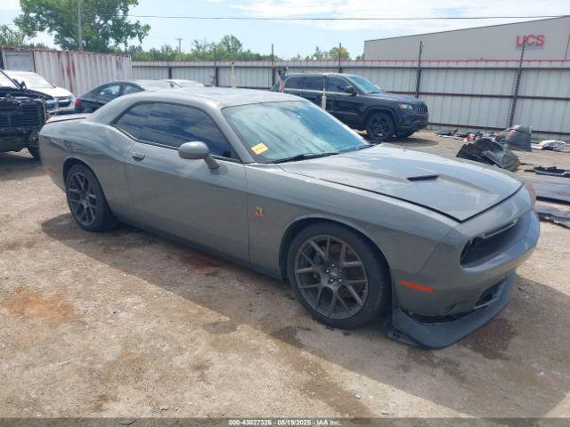  Salvage Dodge Challenger