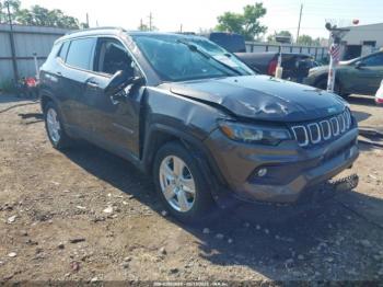  Salvage Jeep Compass