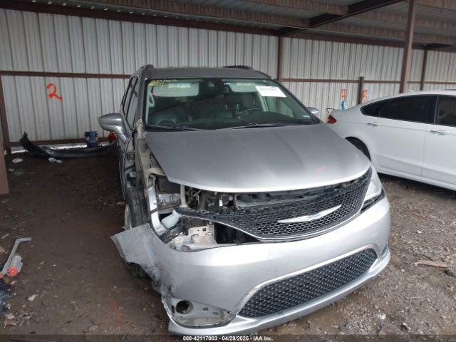  Salvage Chrysler Pacifica