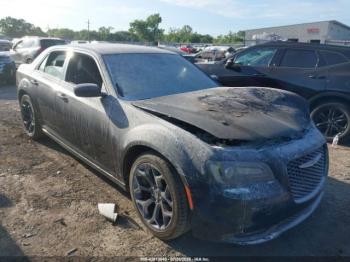  Salvage Chrysler 300