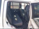Land Rover LR4 Image 17