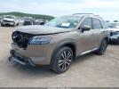 Nissan Pathfinder Platinum 4wd Image 18