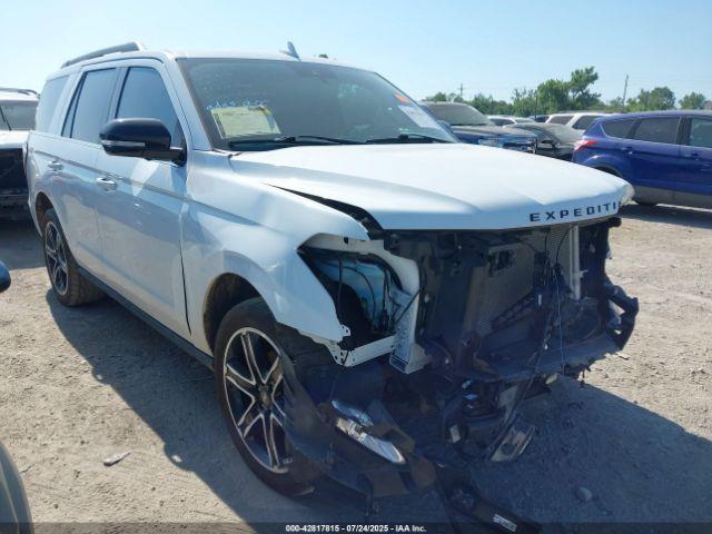  Salvage Ford Expedition