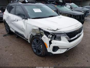  Salvage Kia Seltos