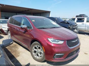  Salvage Chrysler Pacifica