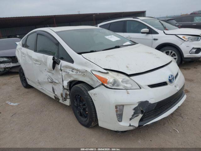  Salvage Toyota Prius