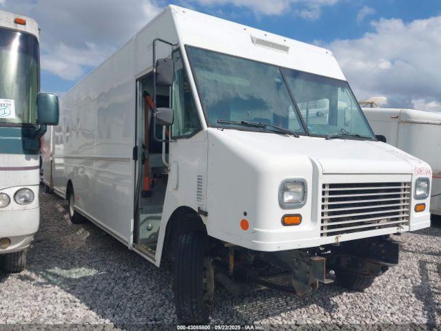  Salvage Workhorse Custom Cha Commercial Chassis