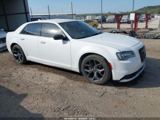  Salvage Chrysler 300