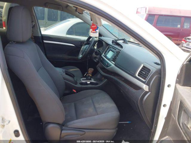 Toyota Highlander Le Image 4